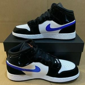 Jordan 1s "Racer Blue Mid"